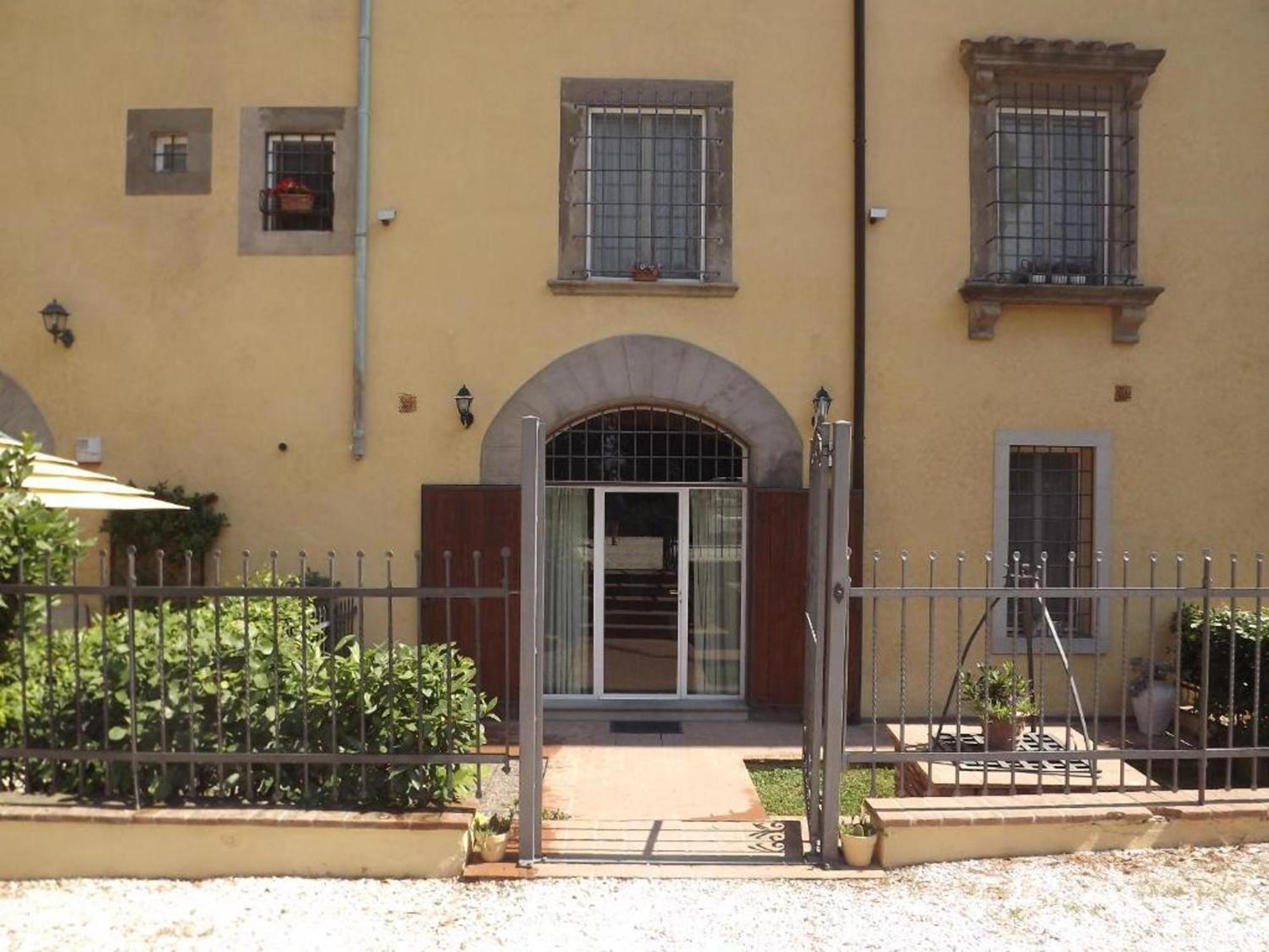 Charming Apartment In Empoli With Private Garden Exterior foto