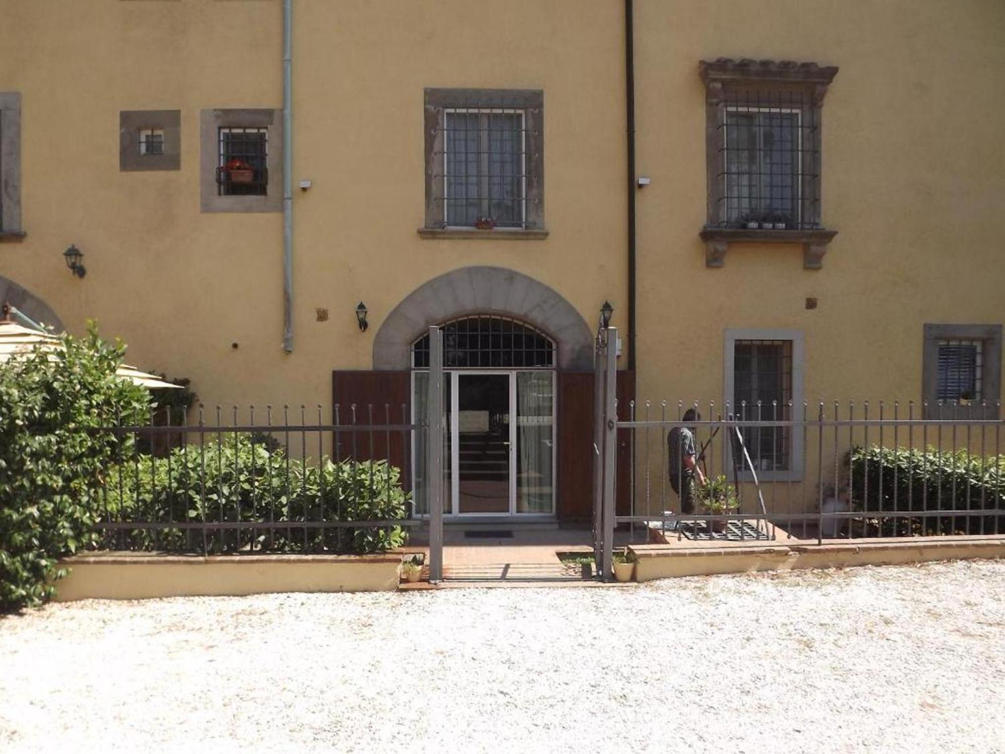 Charming Apartment In Empoli With Private Garden Exterior foto