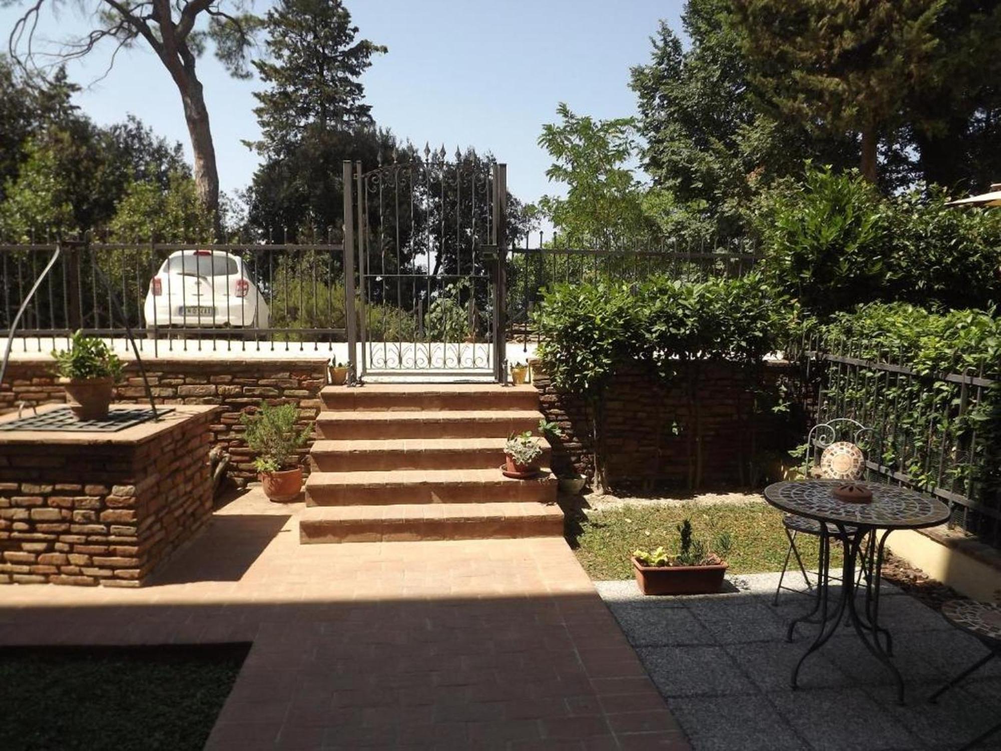 Charming Apartment In Empoli With Private Garden Exterior foto